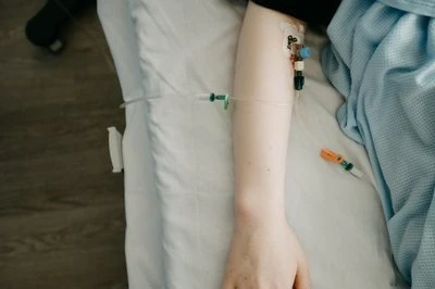 Li lojik klinik ak estrateji seleksyon nan aparèy entèvansyon vaskilè