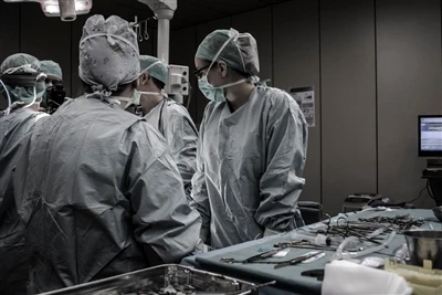 Evolisyon Istorik ak Prensip Teknik nan zegwi Aksè Intraosseous